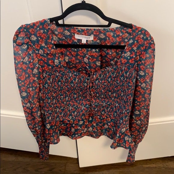 INTERMIX Tops - Intermix flora rouched top INTERMIX Tops - Intermix flora rouched top